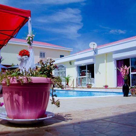Petite Flower Guest House Talata-maty Exteriér fotografie