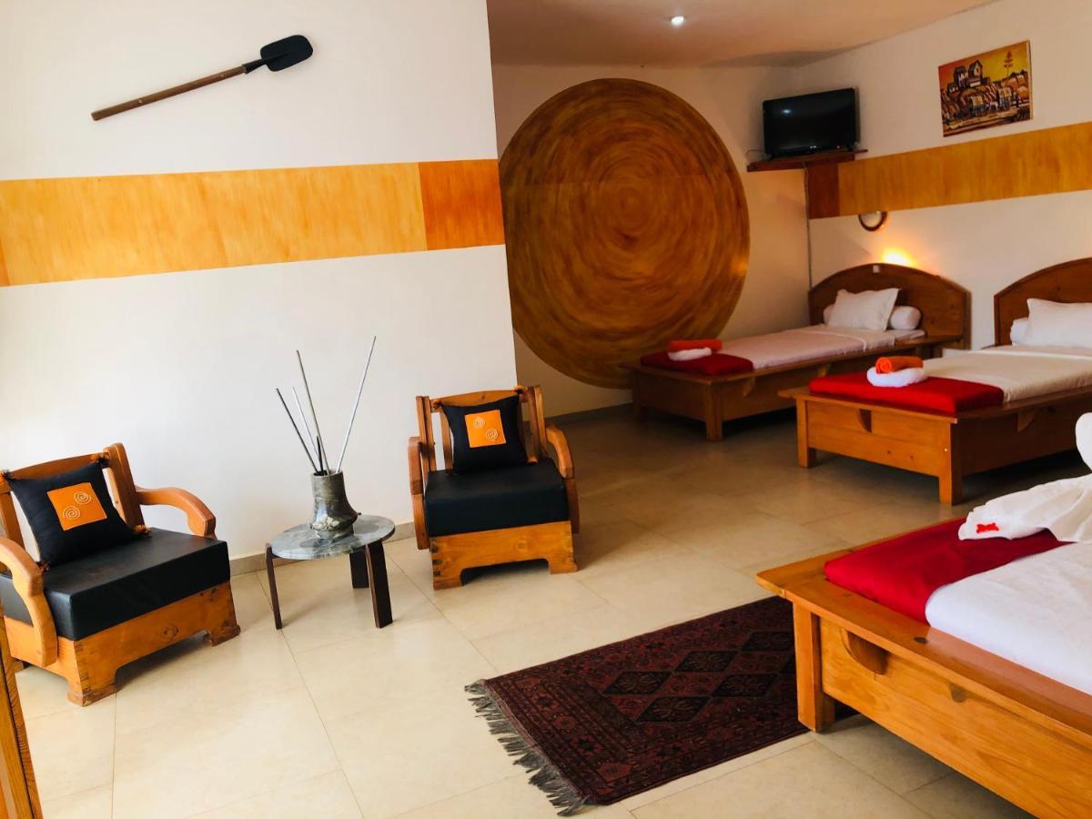 Petite Flower Guest House Talata-maty Exteriér fotografie
