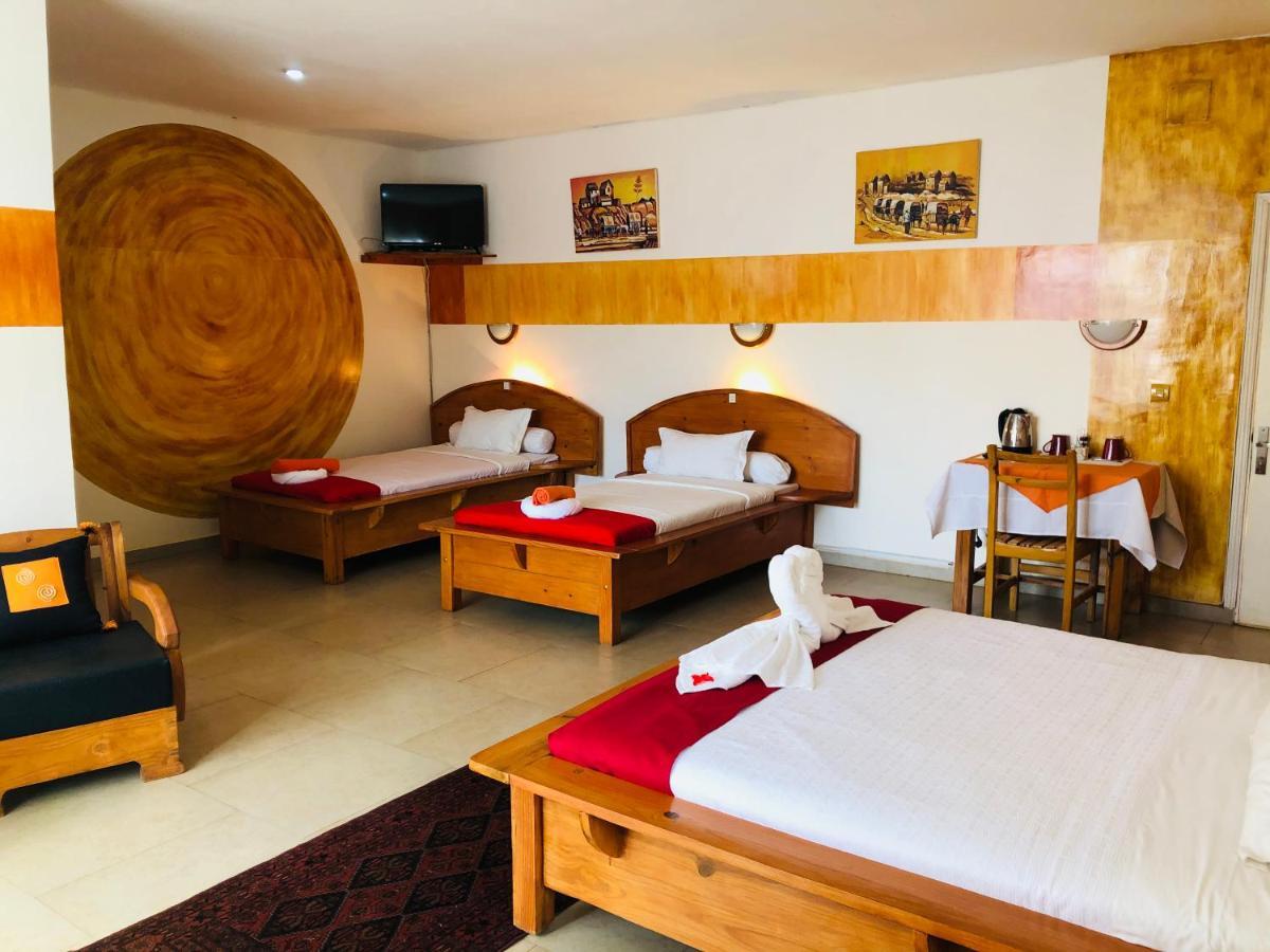 Petite Flower Guest House Talata-maty Exteriér fotografie