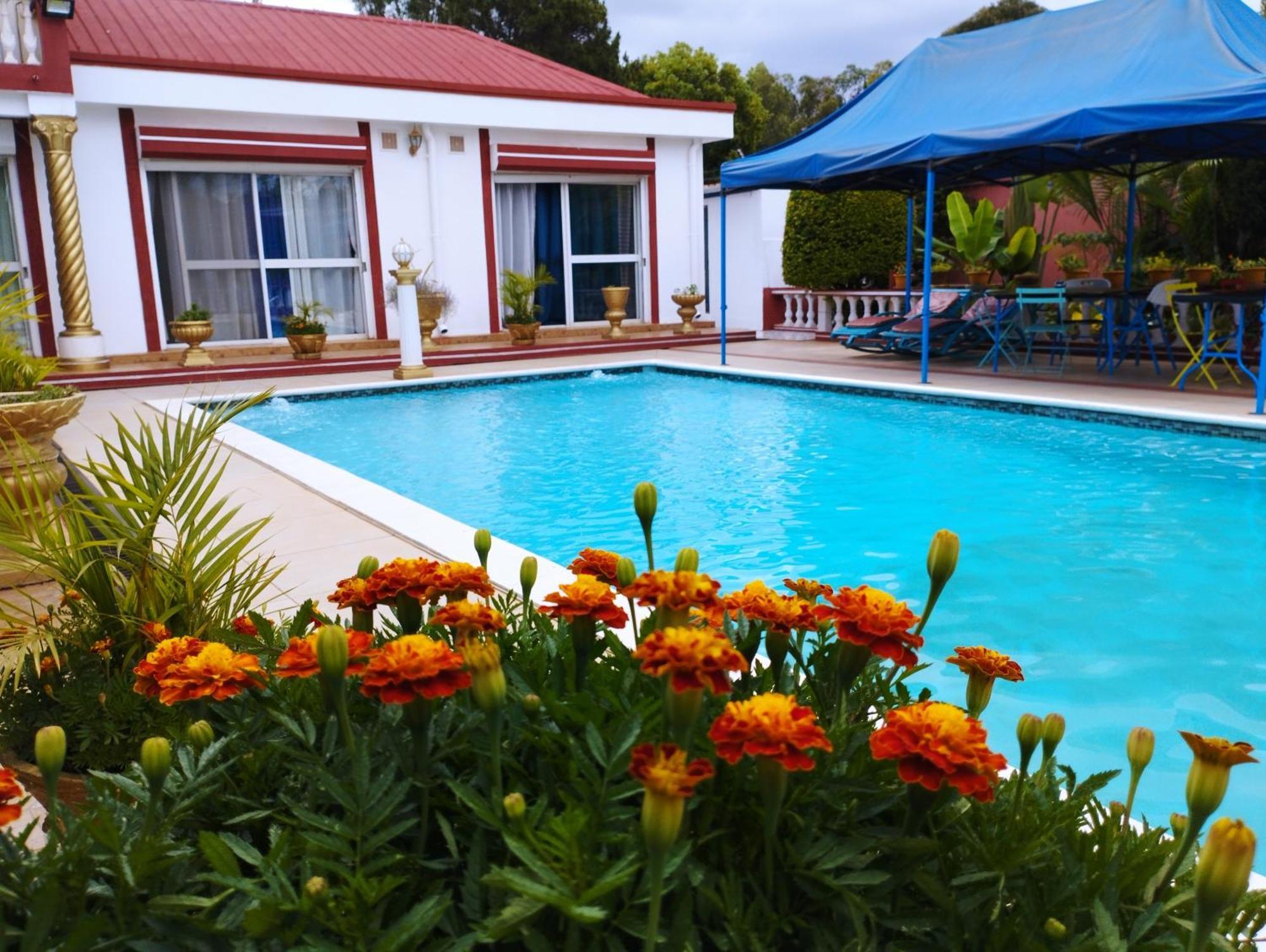 Petite Flower Guest House Talata-maty Exteriér fotografie